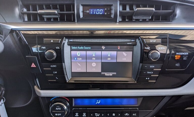 2015 Toyota Corolla LE Plus full