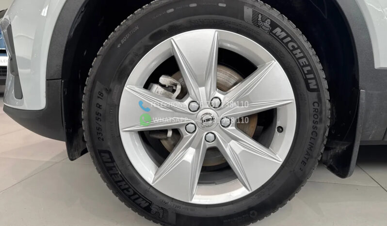 Volvo XC40 B4 FWD* 2024 full