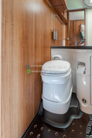 Eura Mobil Integra Style 700*2011 full