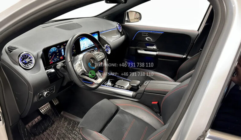 Mercedes-Benz GLA 180 7G DCT* 2022 full