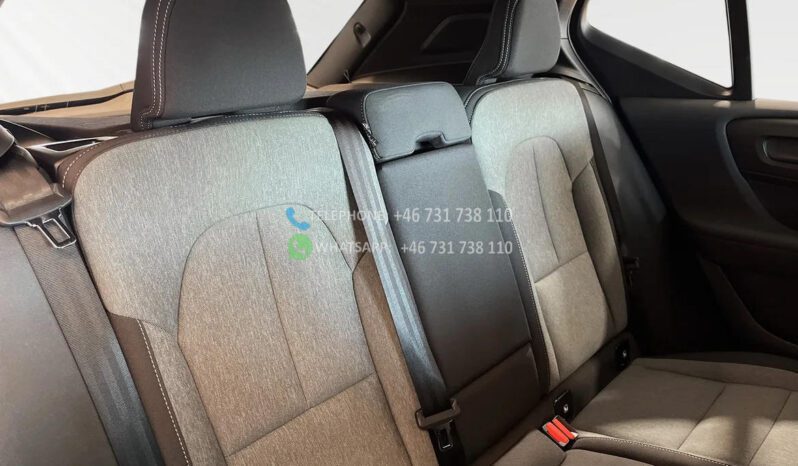 Volvo XC40 B4 FWD* 2025 full