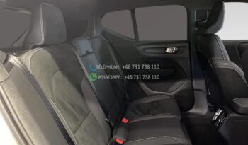 Volvo XC40 B4 FWD* SUV 2025 full
