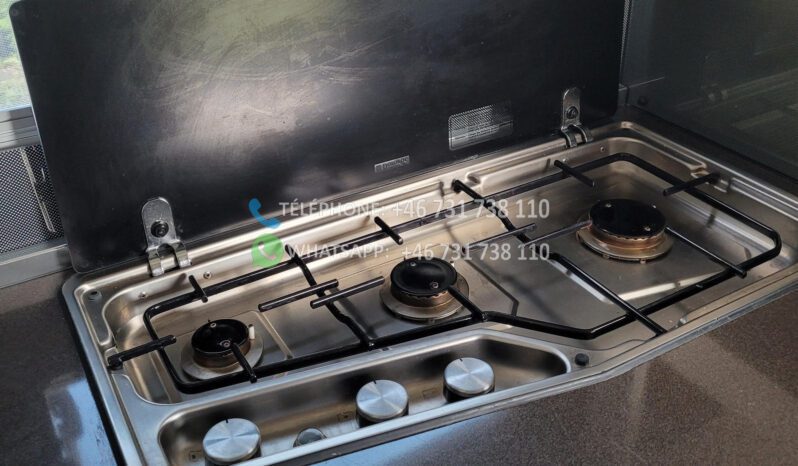 Adria Coral Supreme S690SC* 2017 full