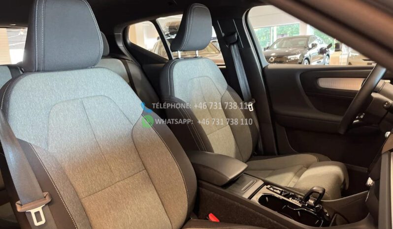 Volvo XC40 B4 FWD* 2025 full