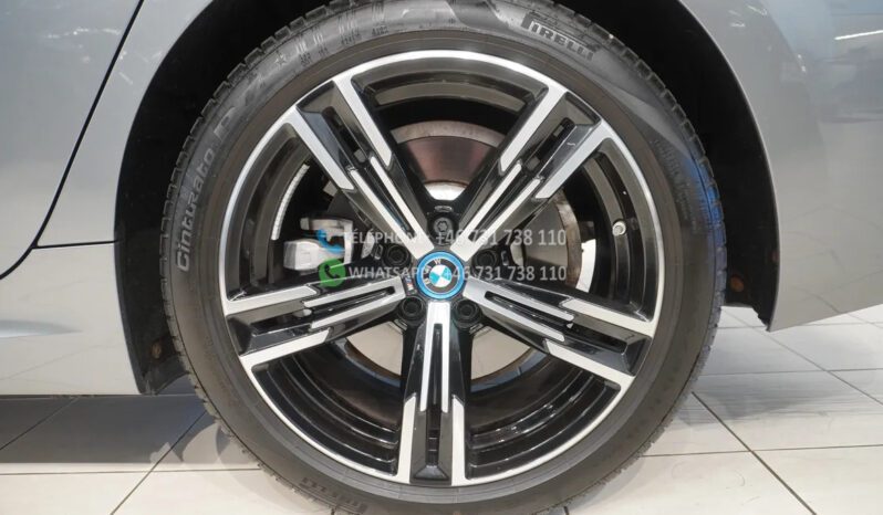 BMW 330e xDrive Touring M-Sport* Combi 2023 full