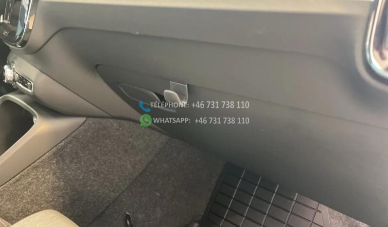 Volvo XC40 B4 FWD* 2025 full