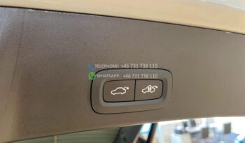 Volvo XC40 B4 FWD* 2025 full