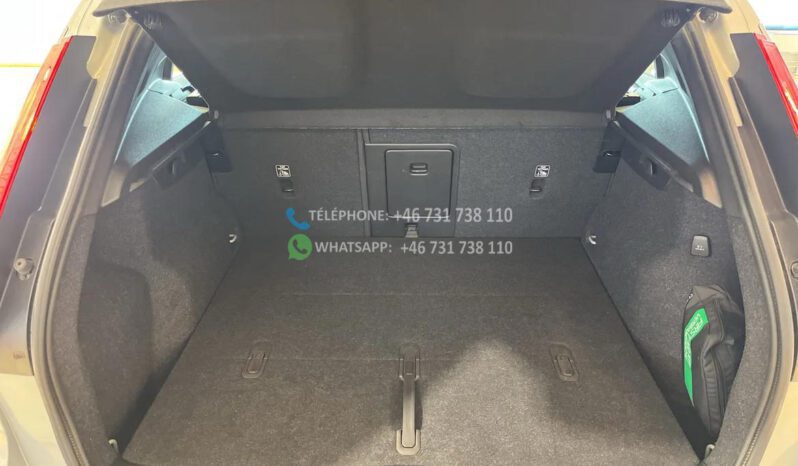 Volvo XC40 B4 FWD* 2025 full