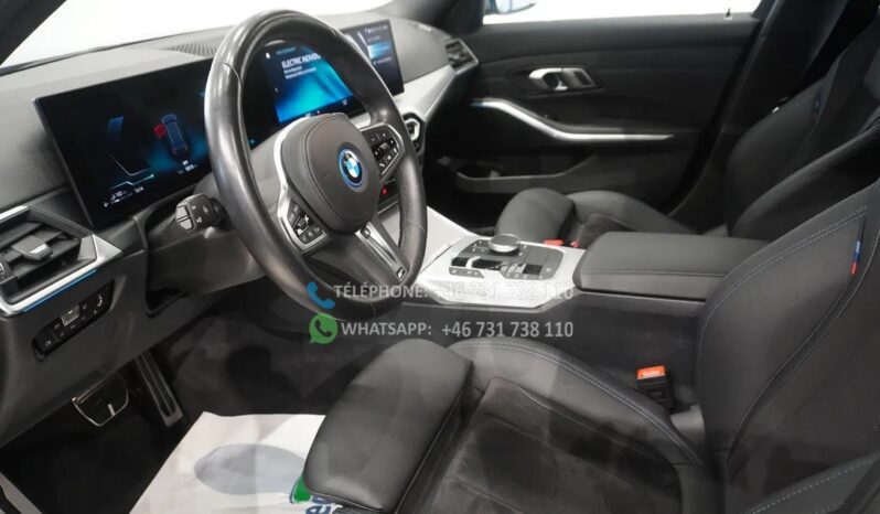 BMW 330e xDrive Touring M-Sport* Combi 2023 full