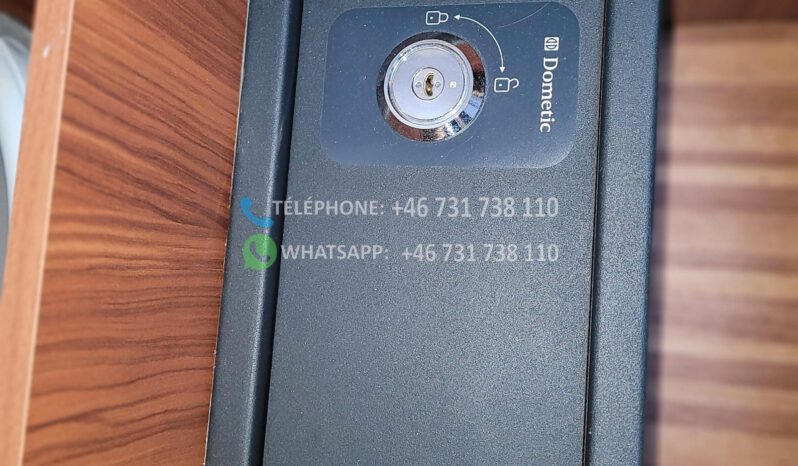 Adria Coral Supreme S690SC* 2017 full