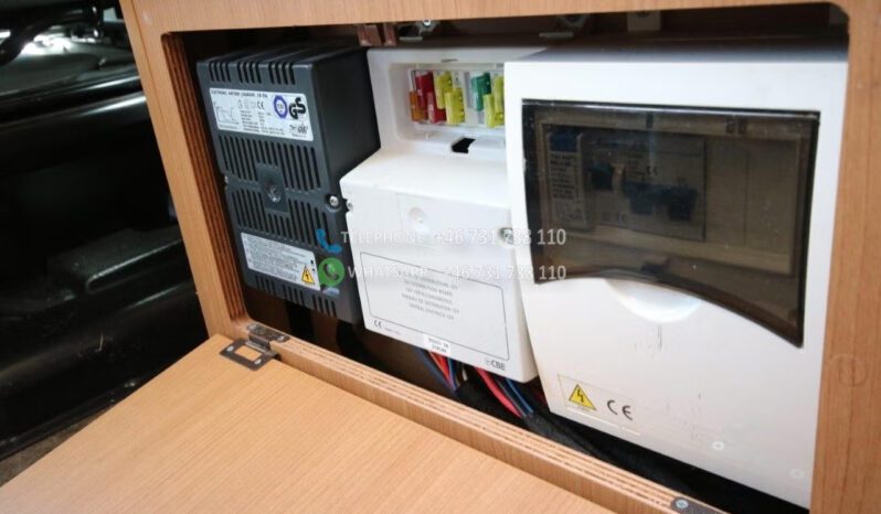 Challenger GENESIS 60 M12 TOIT OUVRANT* 2012 full