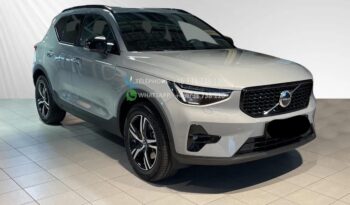 Volvo XC40 B4 FWD* SUV 2025 full