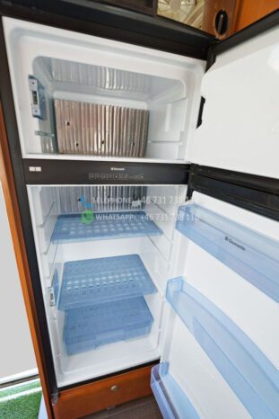 Concorde Credo 833 Iveco Hook, AC* 2012 full