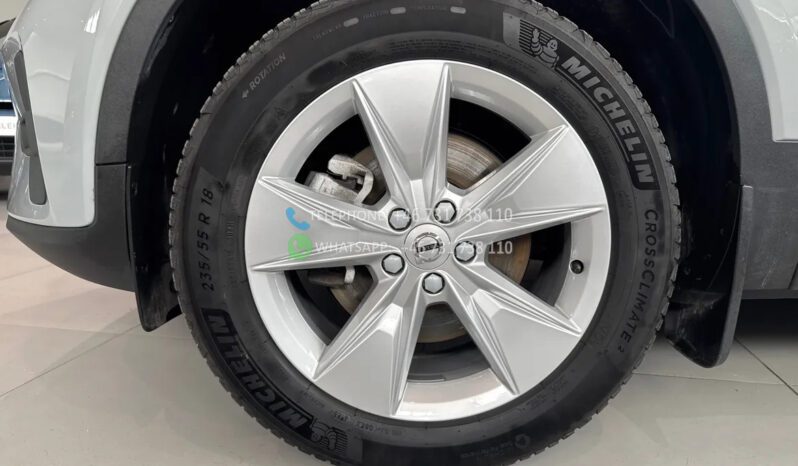 Volvo XC40 B4 FWD* 2024 full