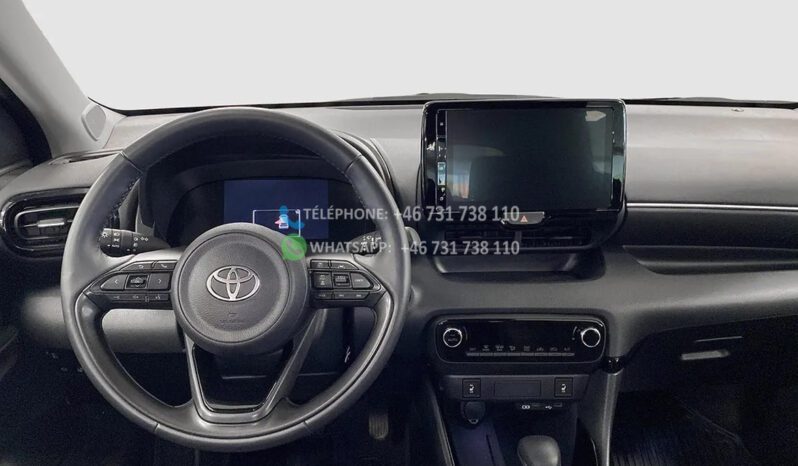 Toyota Yaris Hybrid* 2024 full