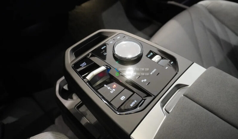 BMW iX xDrive60* SUV 2025 full