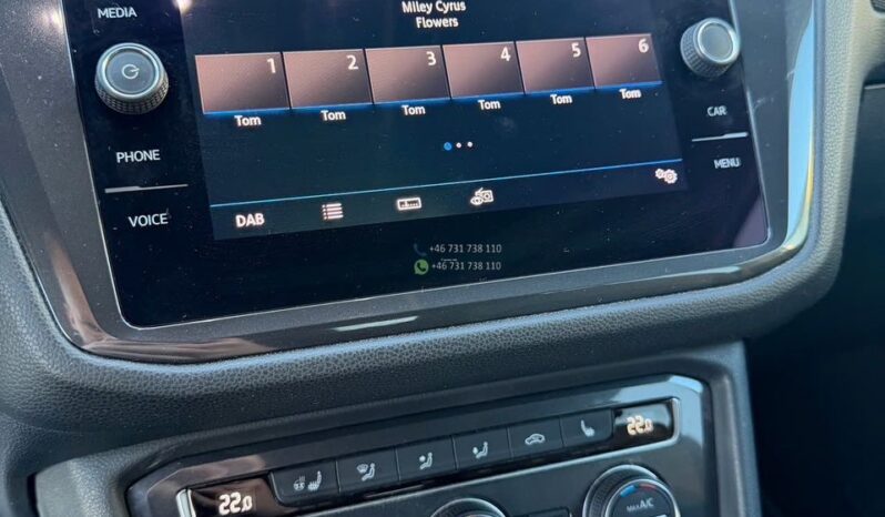 Volkswagen Tiguan Allspace*2020 full