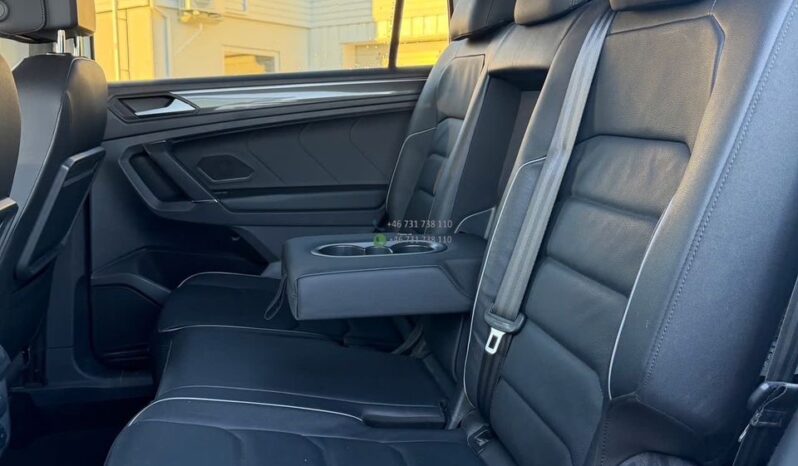 Volkswagen Tiguan Allspace*2020 full