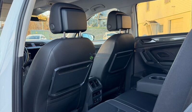 Volkswagen Tiguan Allspace*2020 full
