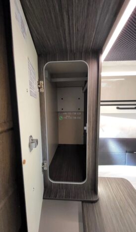 McLOUIS Nevis*2025 full