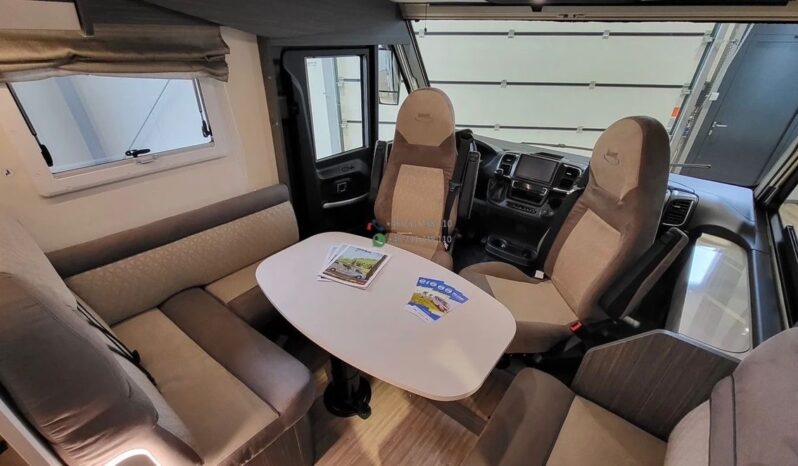 McLOUIS Nevis*2025 full