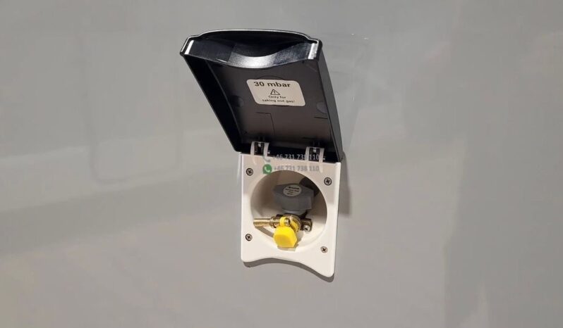 McLOUIS Nevis*2025 full