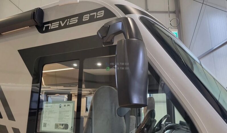 McLOUIS Nevis*2025 full