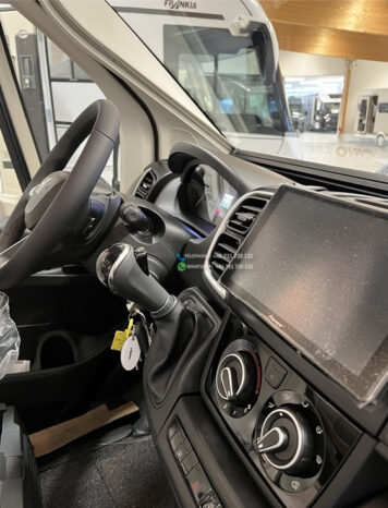 Pilote P740 C EVIDENCÈ Lit de toit / ALDE / Maxi Châssis / Convertible *2026 full